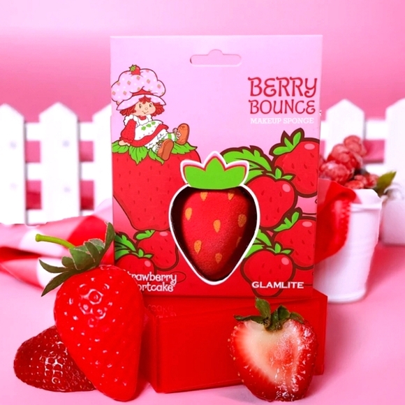 Strawberry Shortcake x Glamlite PR Box Full Collection - Picture 9 of 16